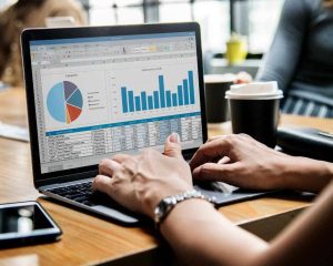 Excel Dashboards for Beginners: How Freshers Can Create Reports That Impress Managers