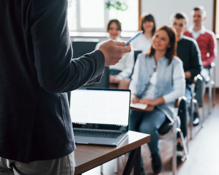Digicentrix tutor teaching AI course to students